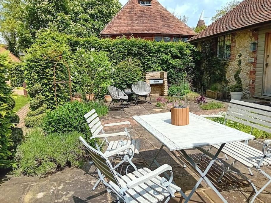 Weaver'S Cottage Smarden Exterior photo